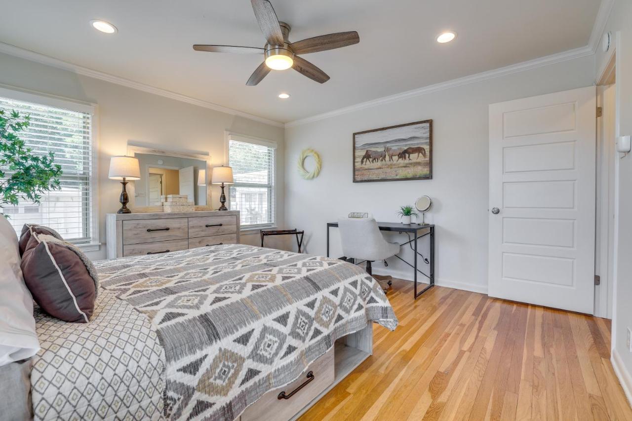 Holiday home Spacious With Private Pool And Patio!