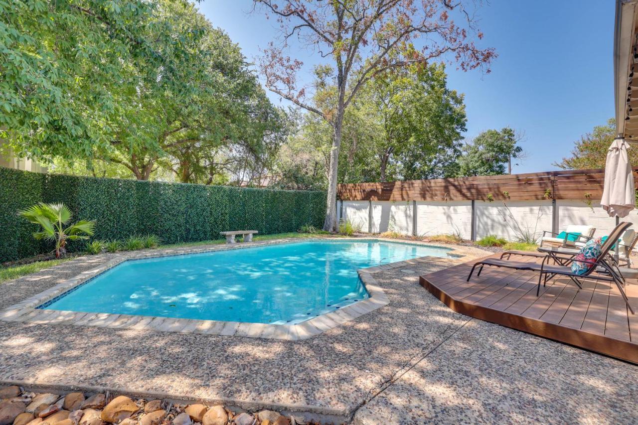 Spacious With Private Pool And Patio! *